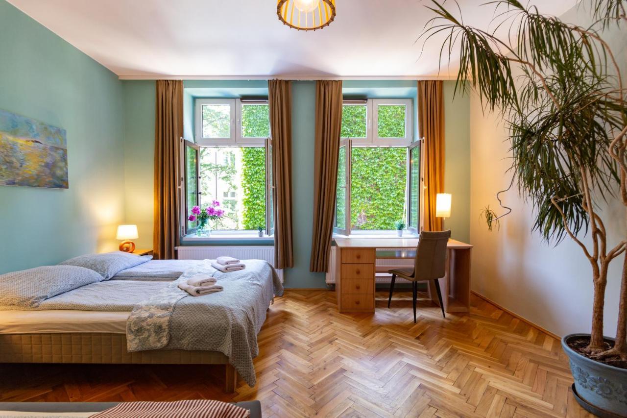 Spacious, Central & Artistic W/Brand New Bathroom! Cracovia Exterior foto