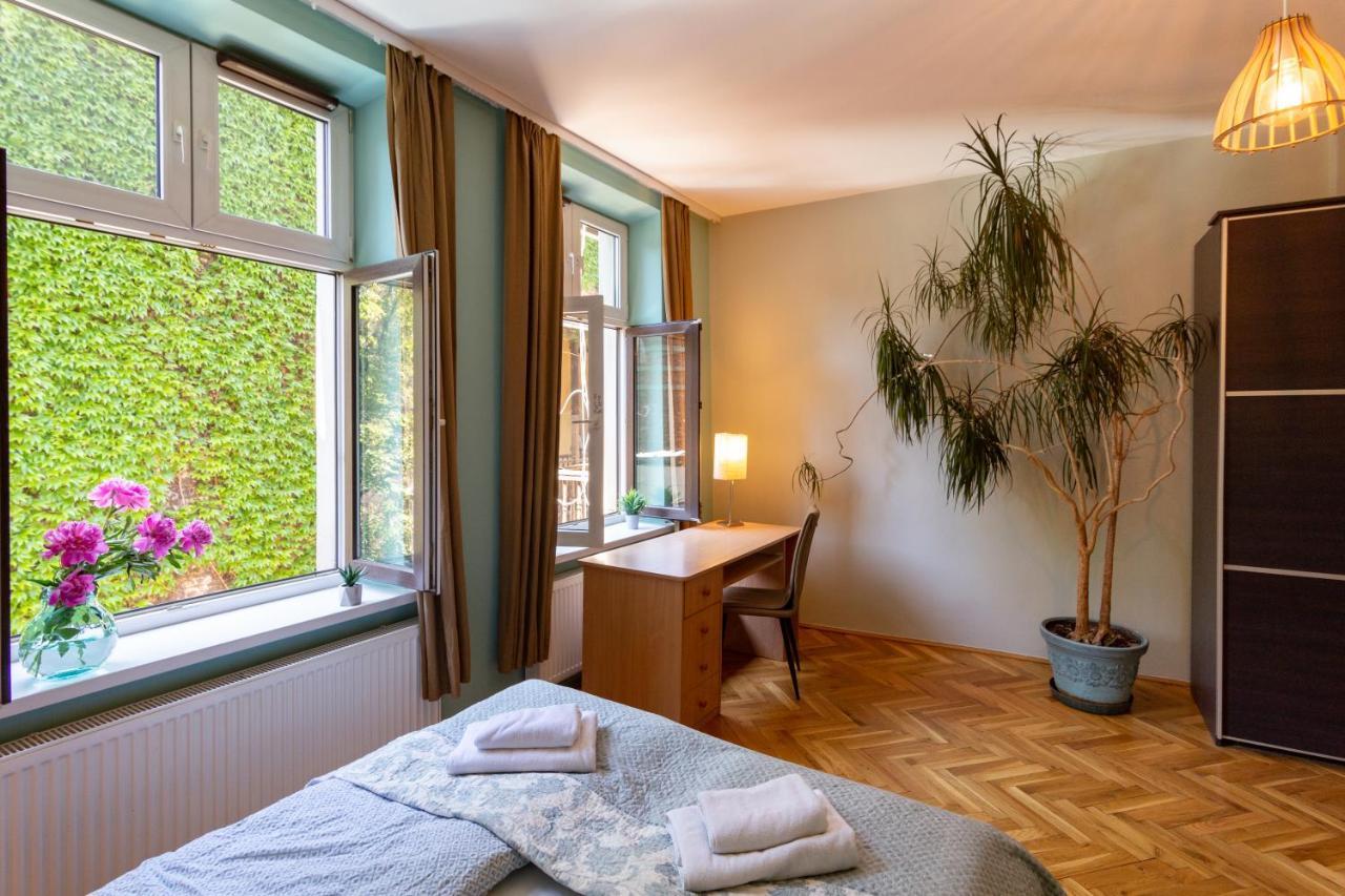 Spacious, Central & Artistic W/Brand New Bathroom! Cracovia Exterior foto